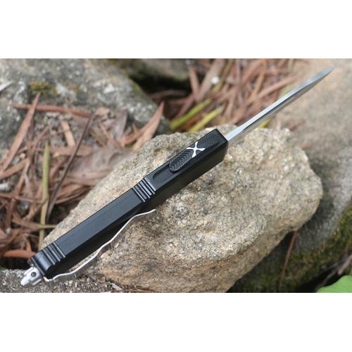 Micro technology UT-70 version large straight out knife (pointed)