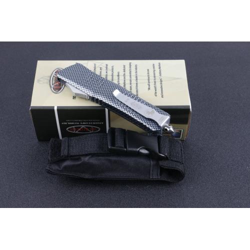 Micro technology D1 single blade T-head straight out knife (carbon fiber pattern)