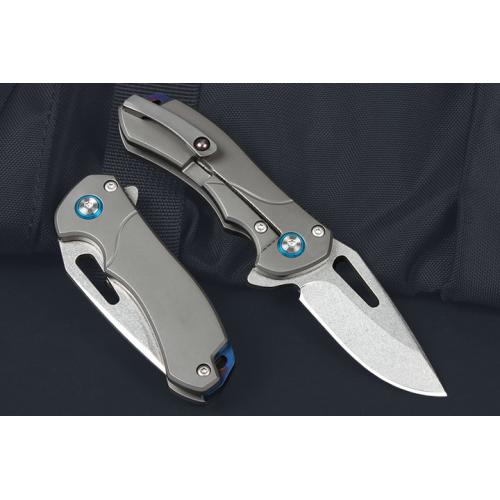 Blue eyes (titanium handle)