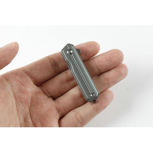 Commander, quickly open the folding knife (four-color titanium handle T-head)