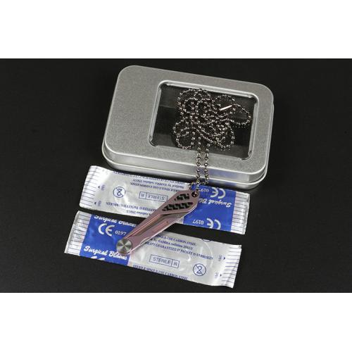 Titanium handle jj068 carving folding knife (three colors) blue deficiency