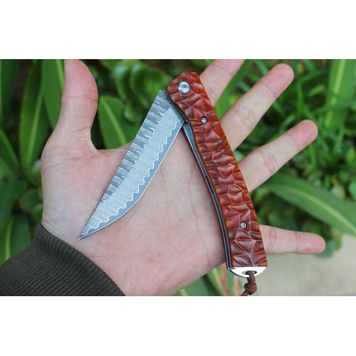 Free Wolf Red Arrow Damascus, quickly open the folding knife