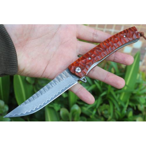 Free Wolf Red Arrow Damascus, quickly open the folding knife
